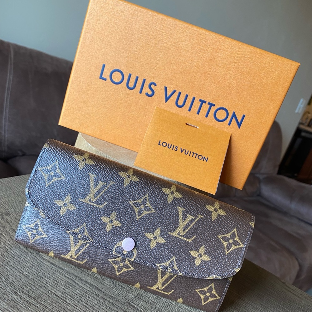 Louis Vuitton Emilie Wallet: Monogram Rose Ballerine
